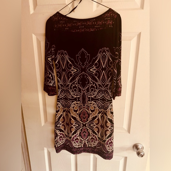 Le Chateau Dress - Picture 2 of 2